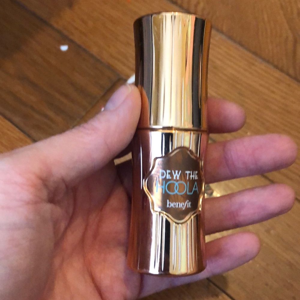 Benefit Dew the Hoola